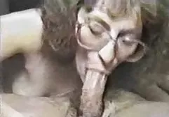 Sıcak eşek bebek sert şişman sikisleri bir lanet alır