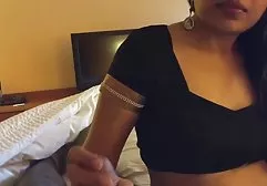 Çift şişman karıların pornosu kameraları
