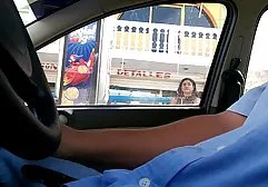 Çiftlikte Bebe şişmanzencipornosu ve arkadaşı